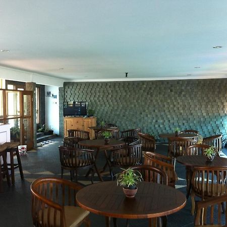 Hotel Adinda Parangtritis Esterno foto
