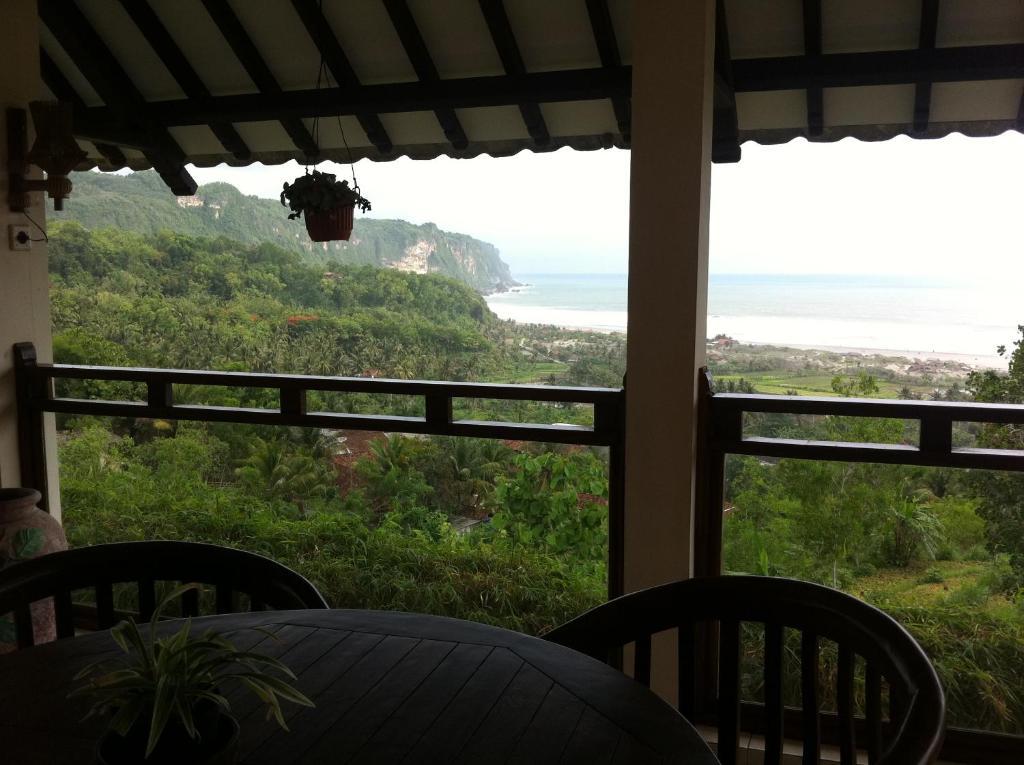 Hotel Adinda Parangtritis Esterno foto