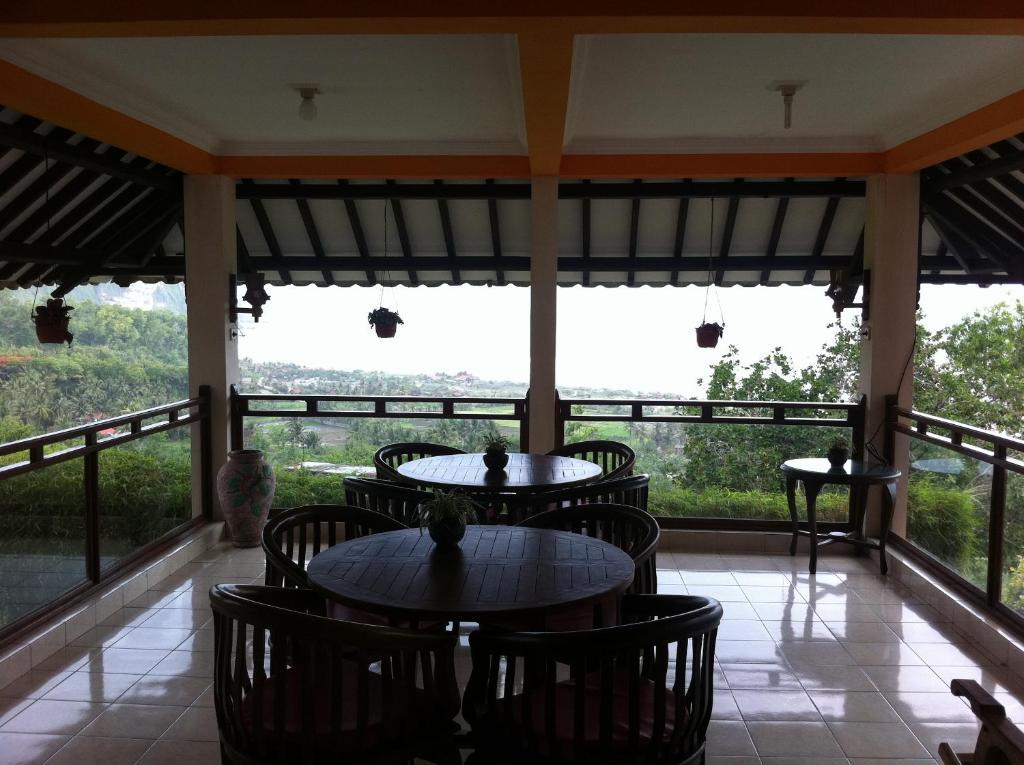 Hotel Adinda Parangtritis Esterno foto