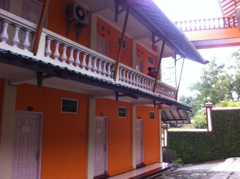 Hotel Adinda Parangtritis Esterno foto