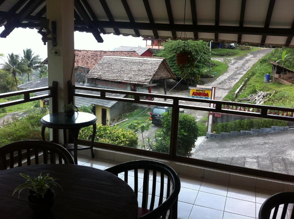 Hotel Adinda Parangtritis Esterno foto
