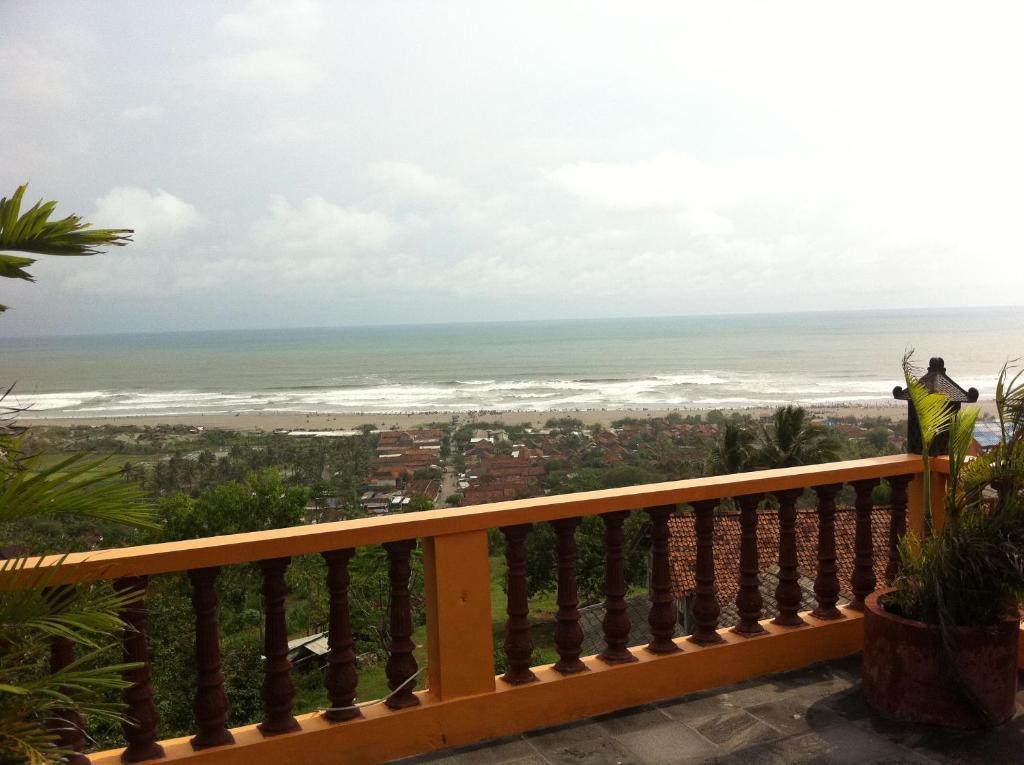 Hotel Adinda Parangtritis Esterno foto