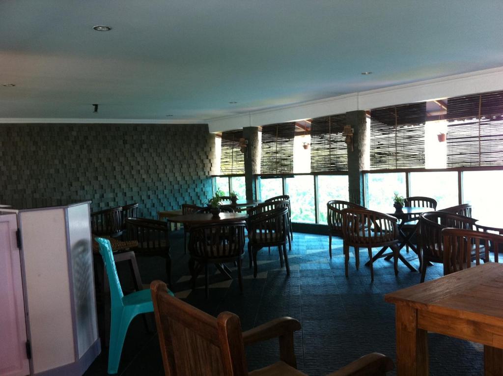 Hotel Adinda Parangtritis Esterno foto